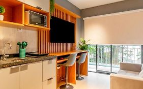 Apartamentos completos ao lado do metrô, Vila Madalena